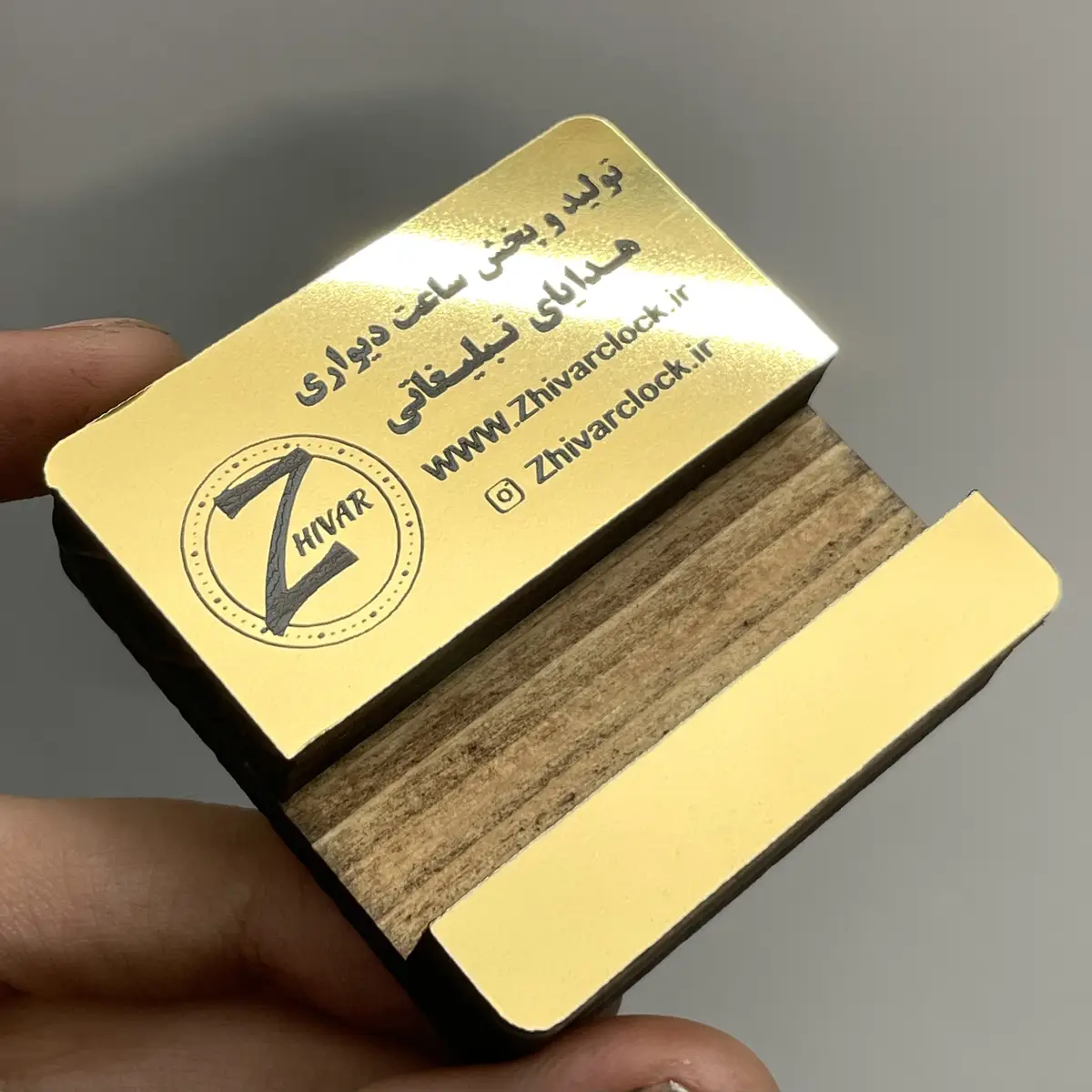 هولدر موبایل تبلیغاتی چوبی با چاپ اختصاصی برند